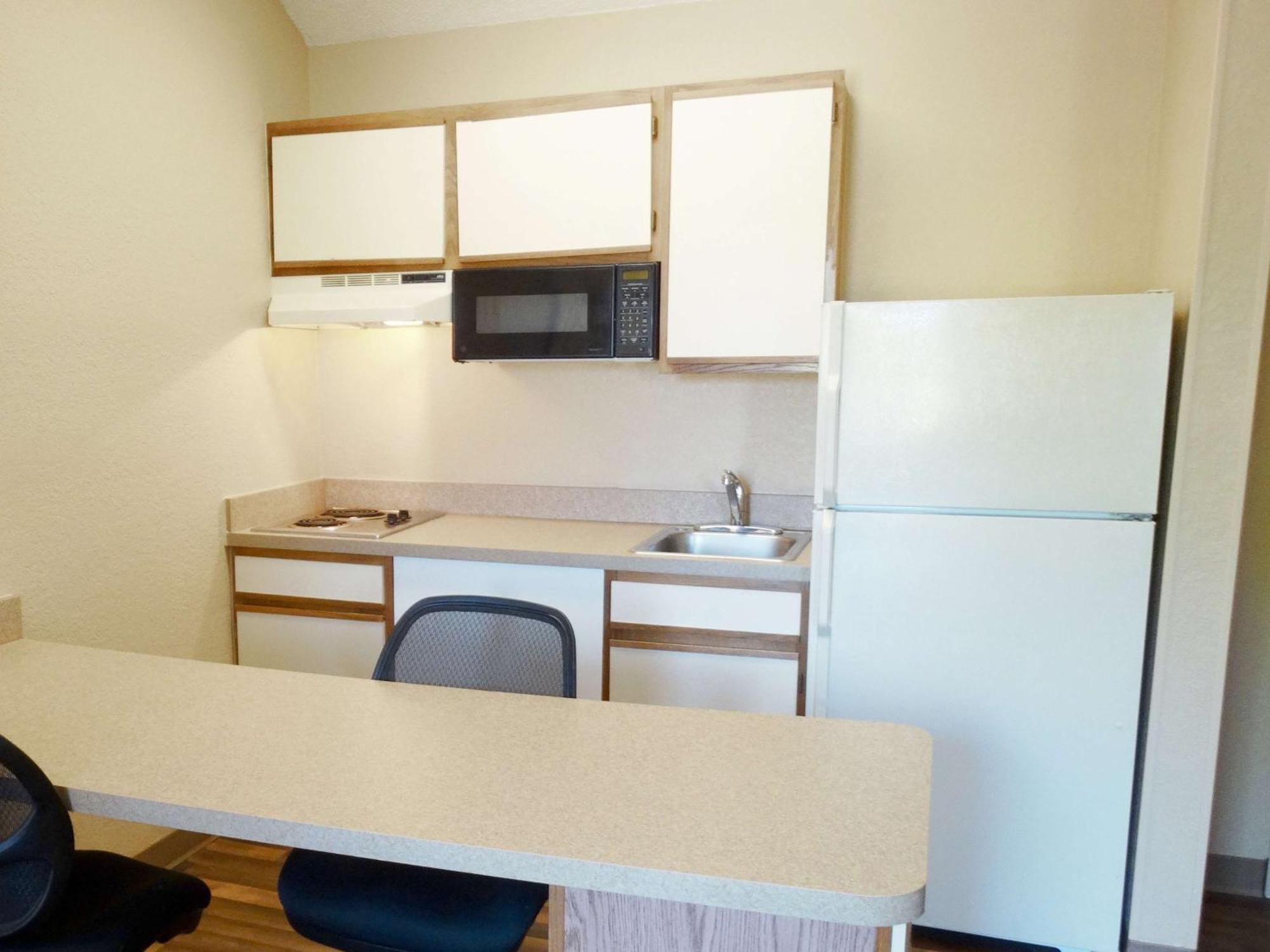 Extended Stay America Select Suites - Providence - Airport Warwick Extérieur photo