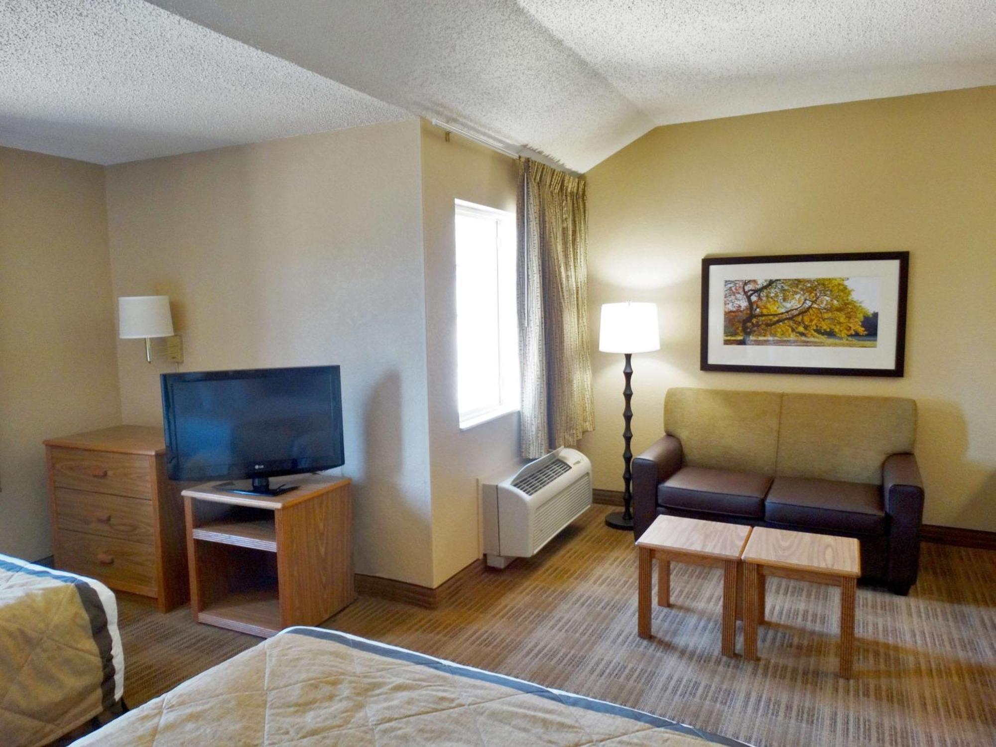 Extended Stay America Select Suites - Providence - Airport Warwick Extérieur photo