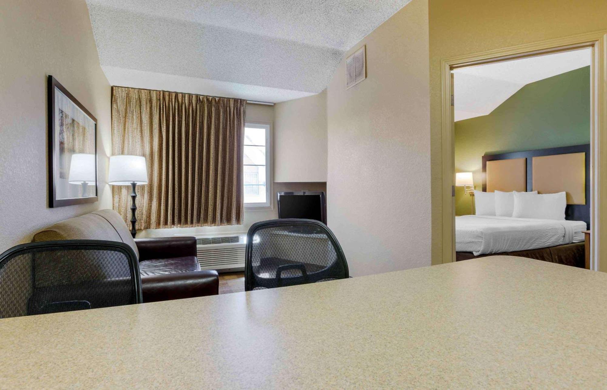 Extended Stay America Select Suites - Providence - Airport Warwick Extérieur photo