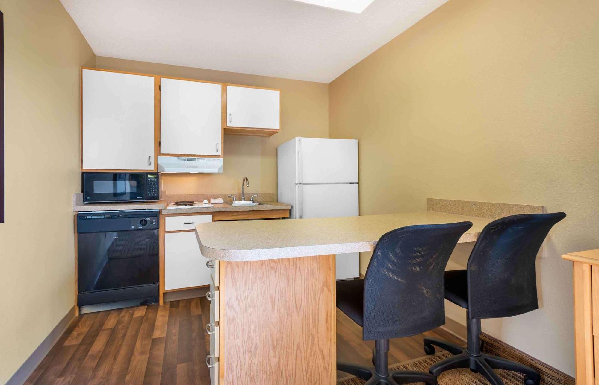 Extended Stay America Select Suites - Providence - Airport Warwick Extérieur photo