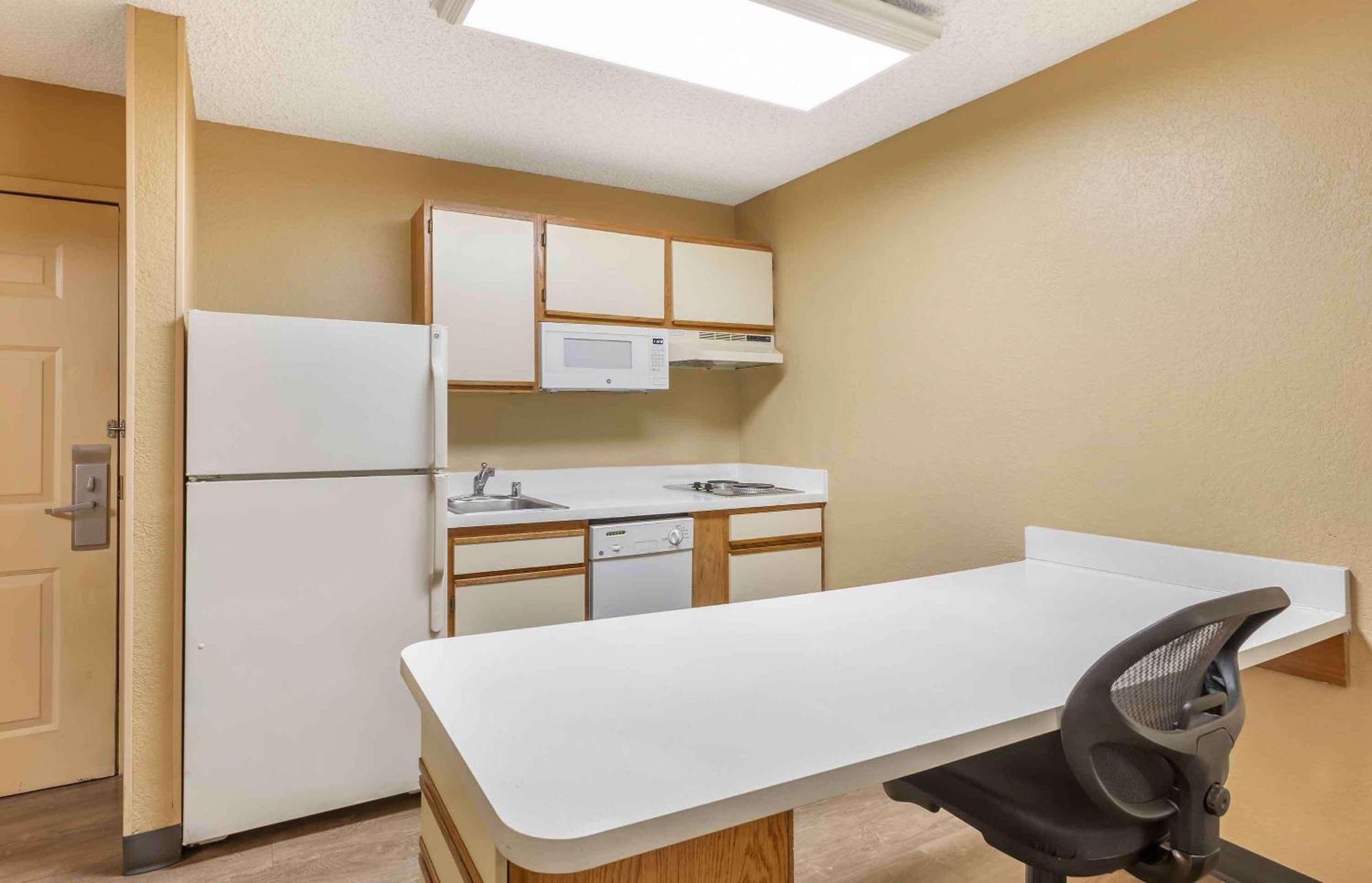 Extended Stay America Select Suites - Providence - Airport Warwick Extérieur photo
