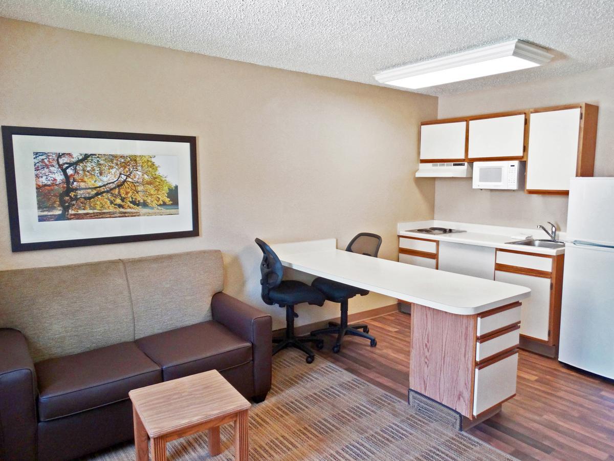 Extended Stay America Select Suites - Providence - Airport Warwick Extérieur photo
