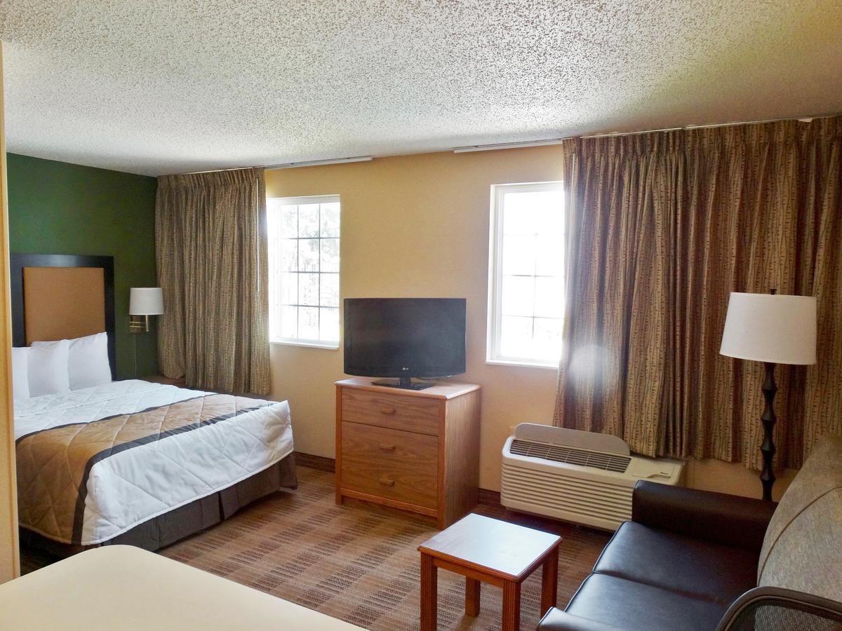 Extended Stay America Select Suites - Providence - Airport Warwick Extérieur photo